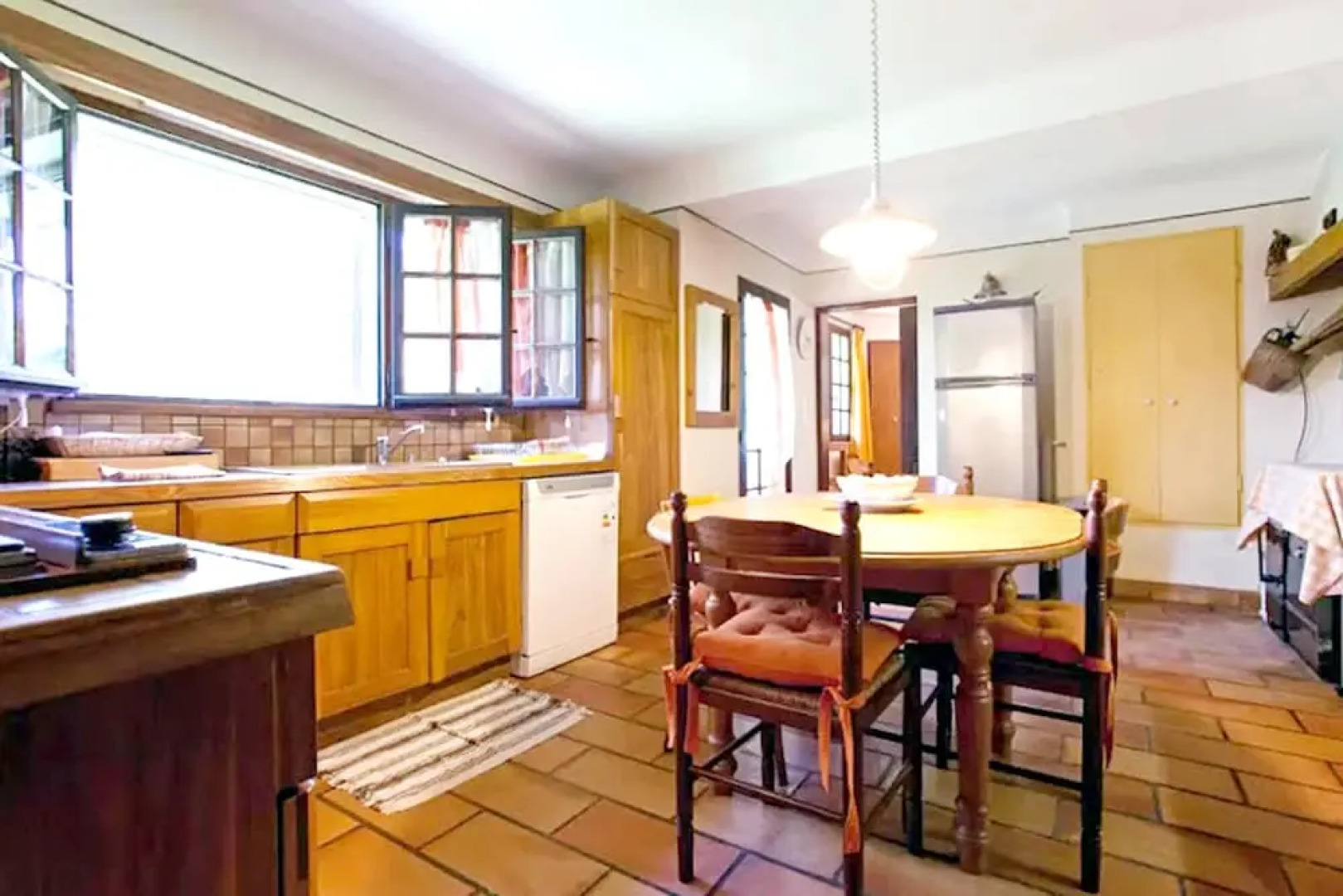 Villa With 6 Bedrooms in Barbentane, With Private Pool, Enclosed Garde