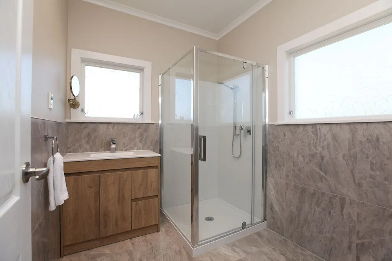 Luxury 3Brm Mannor in Temple View