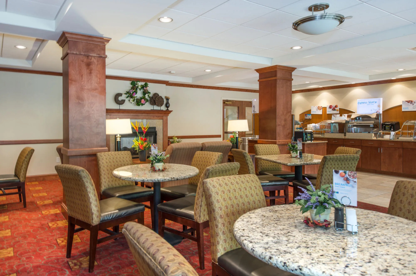 Holiday Inn Express Hotel & Suites Tilton - Lakes Region