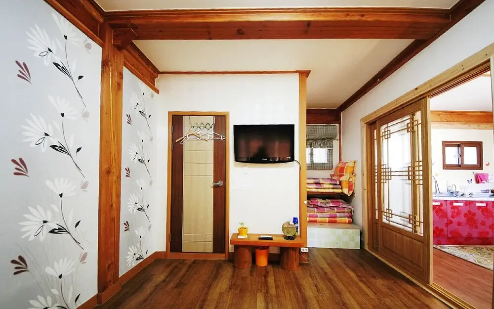 Reed House Hanok Pension