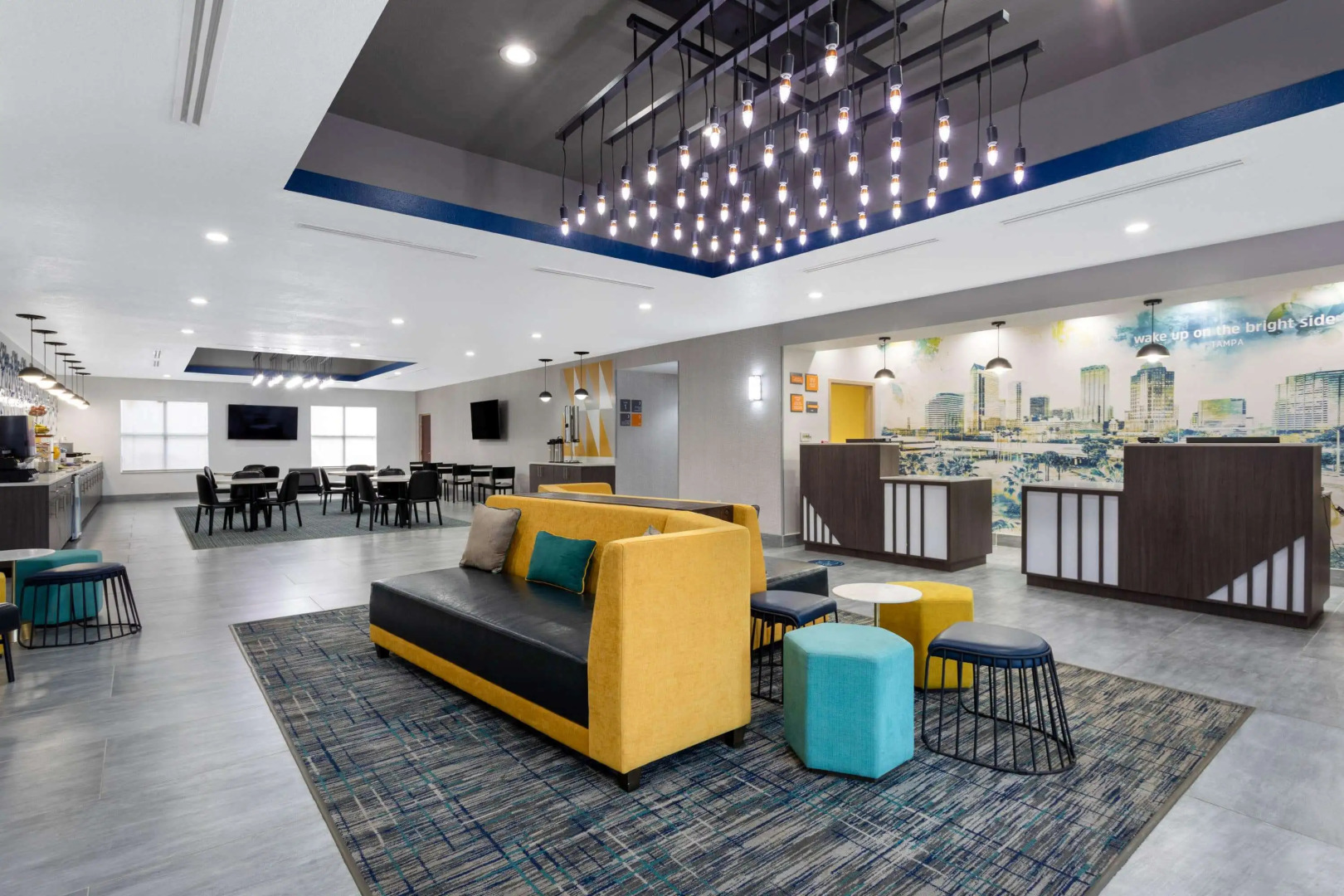 La Quinta Inn & Suites by Wyndham Tampa Central