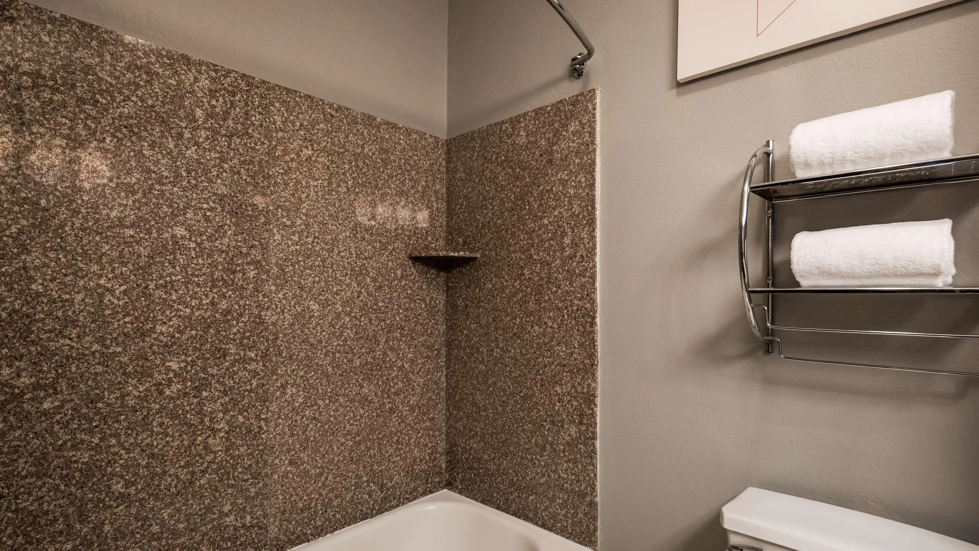 Best Western Plus New Cumberland Inn & Suites