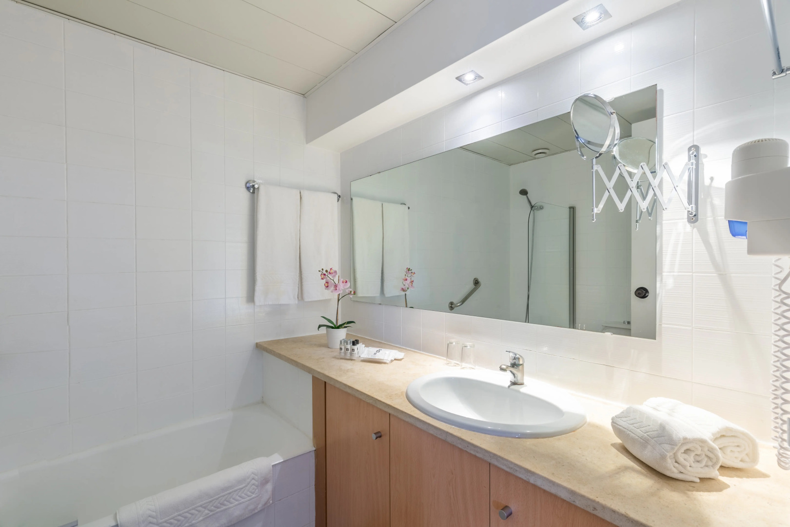 The Navigator – Olympus