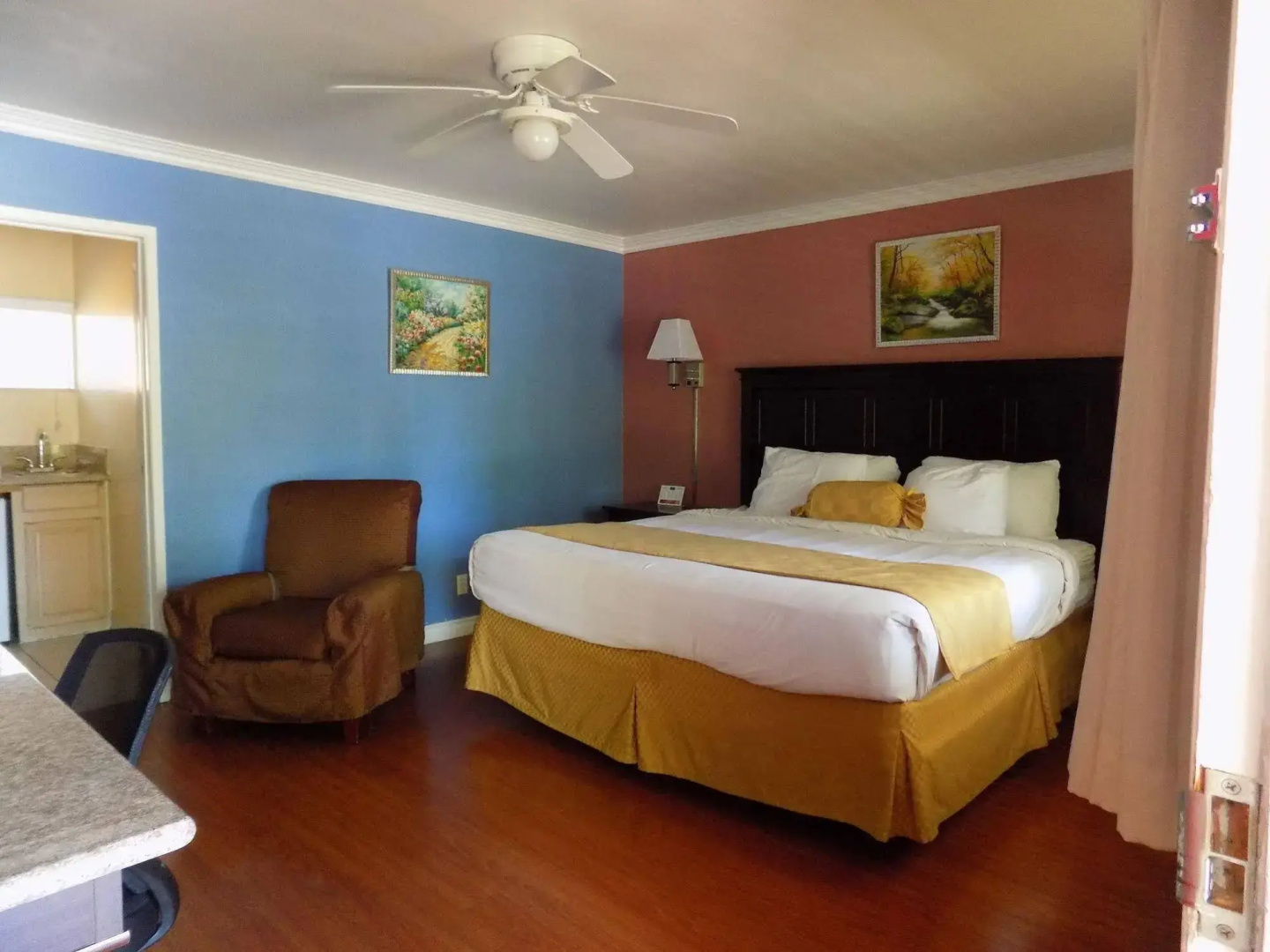 Rose Garden Inn