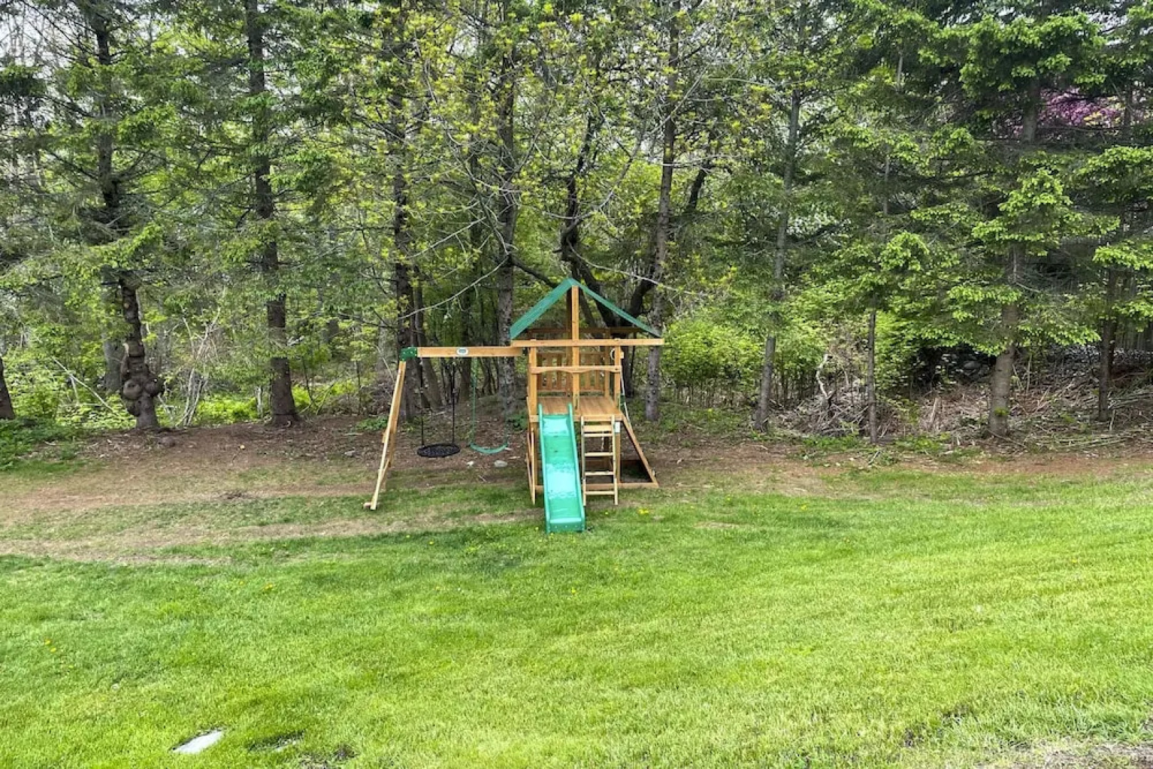 Cozy Colonial Home w/ Bay Access & Water View