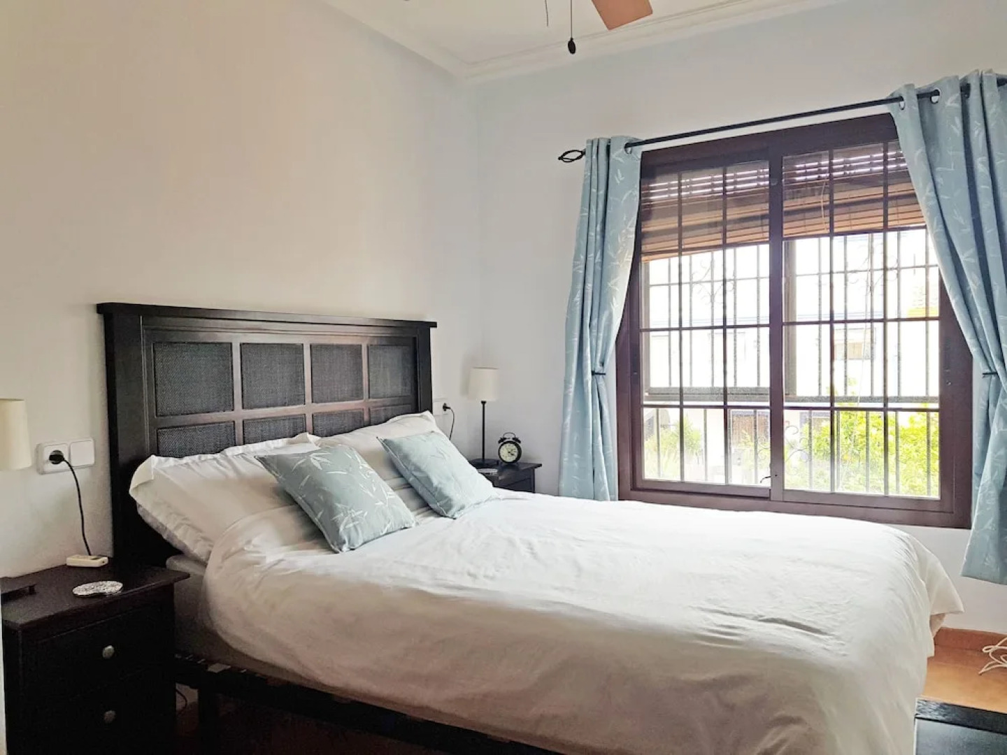 Three Double Bedroom Townhouse in Lovely Village