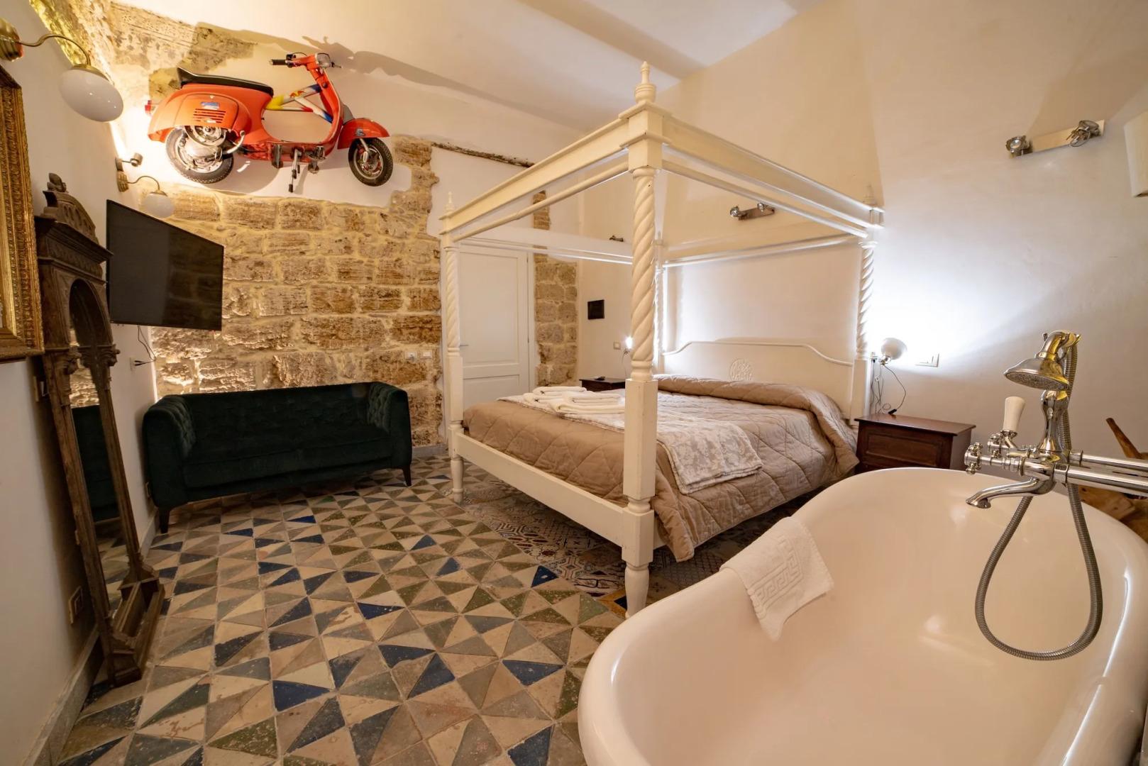 Porta di Castro Hotel & Pool