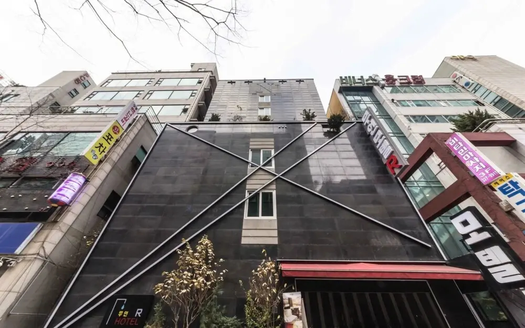 Bucheon R Hotel