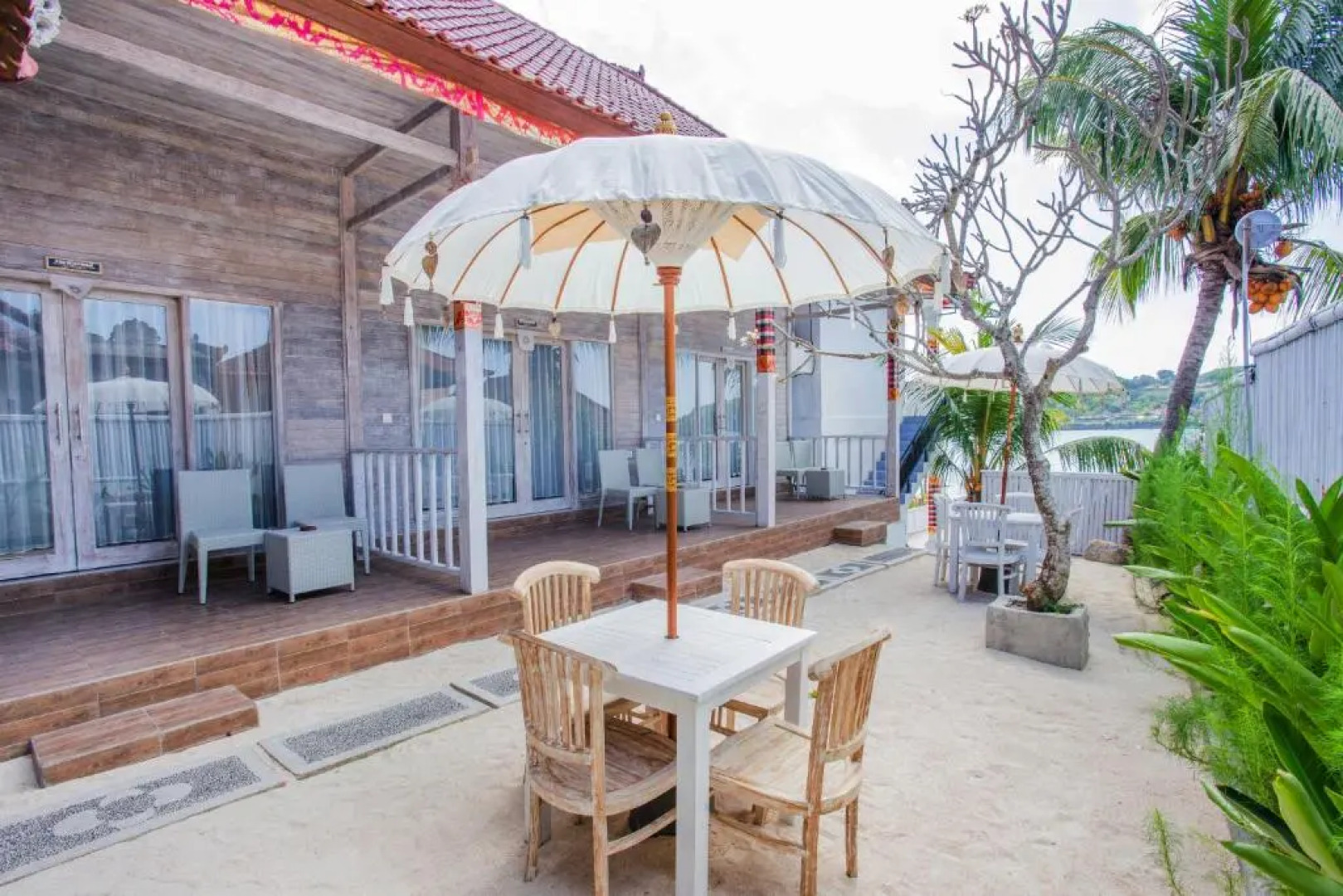 The Waterfront Beach House