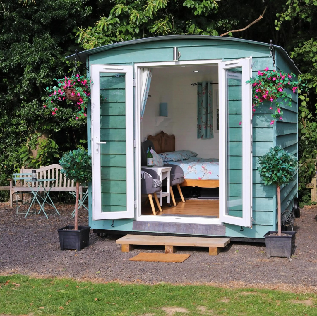 Hopgarden Glamping Exclusive site hire - Sleep up to 50 guests