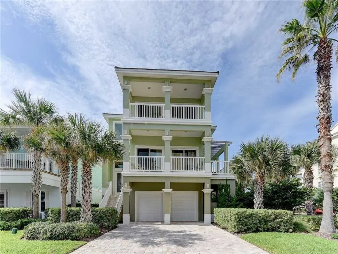 Dancing Dolphin by Vacation Rental Pros