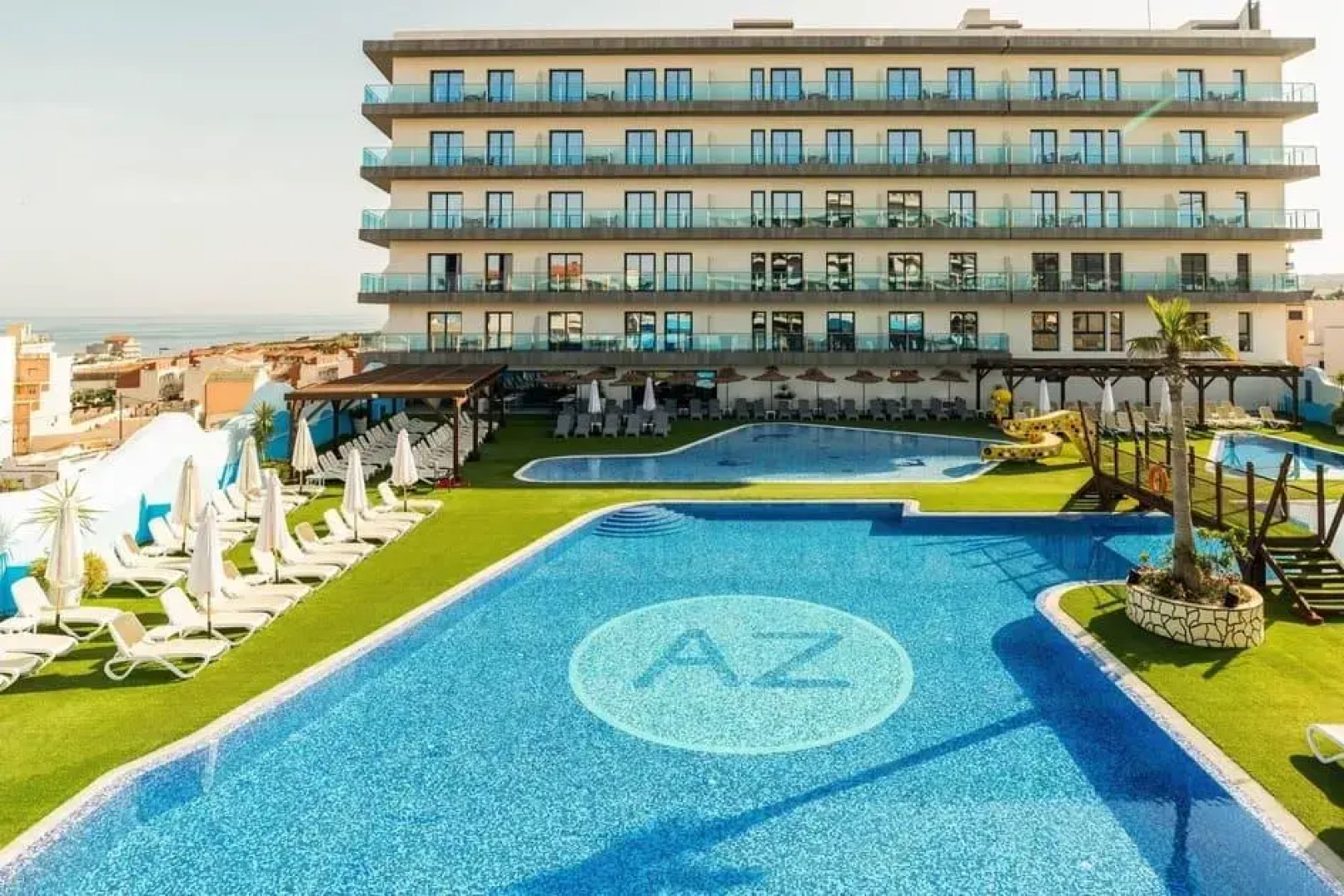 AZ SAITOUR Appart hotel