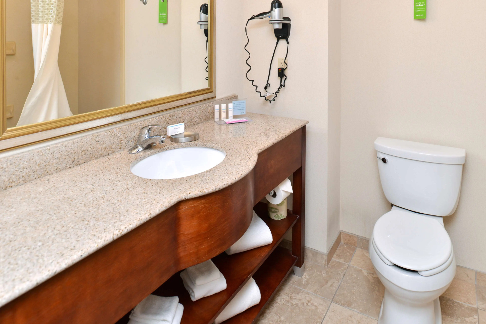 Hampton Inn & Suites Dayton - Vandalia