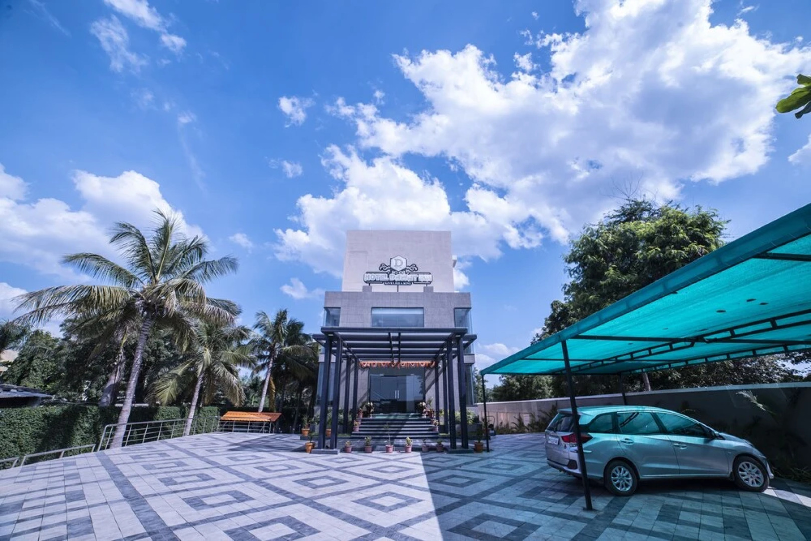 FabHotel Dawat Inn Waluj BK