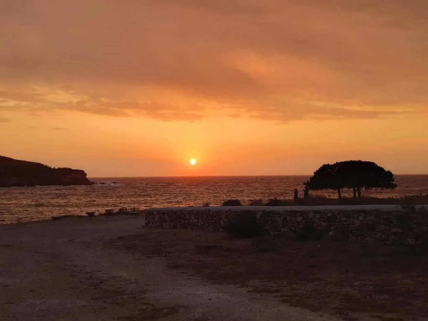 Sunset Studios & Rooms