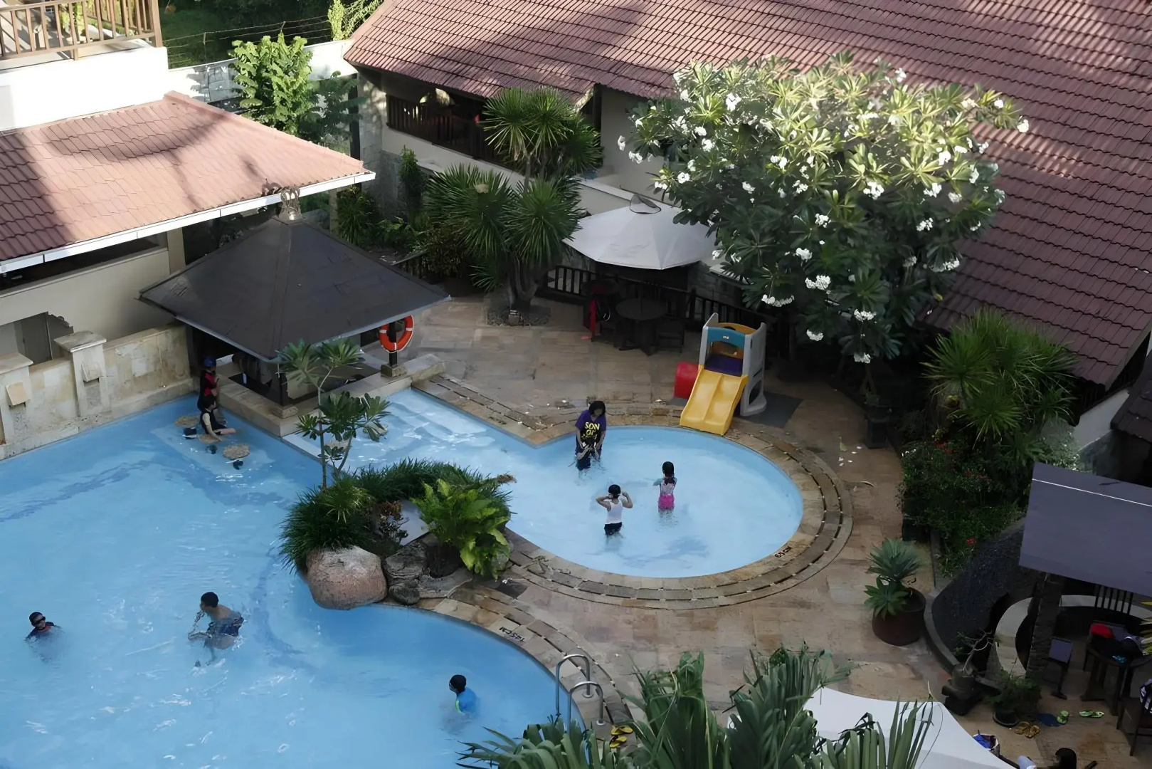 Resor Tuban Tropis