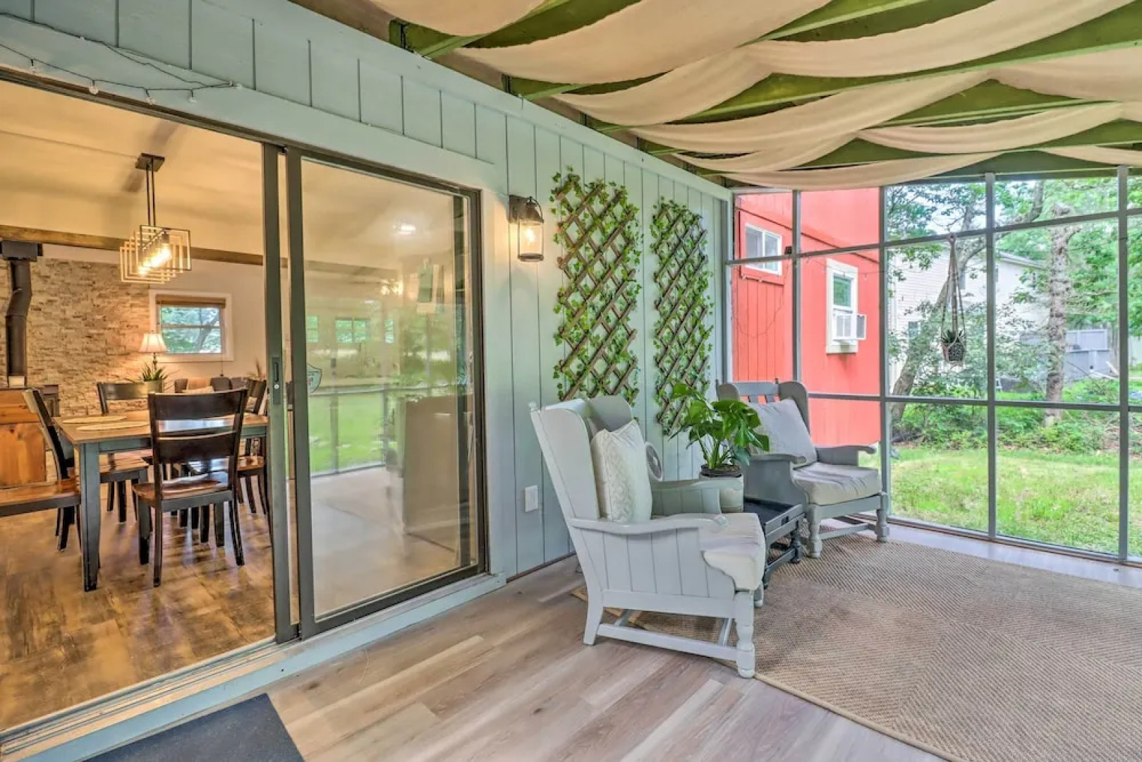 Charming Emerald Lakes Cottage w/ Hot Tub!