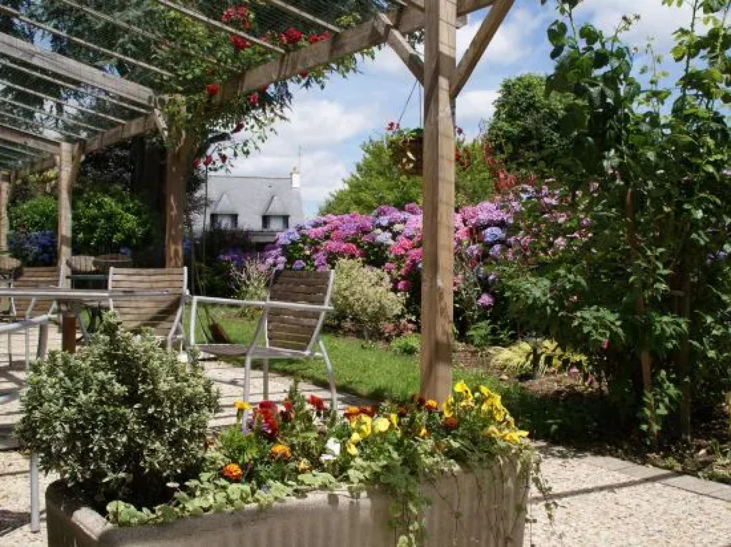 Brit Hotel La Croix Blanche