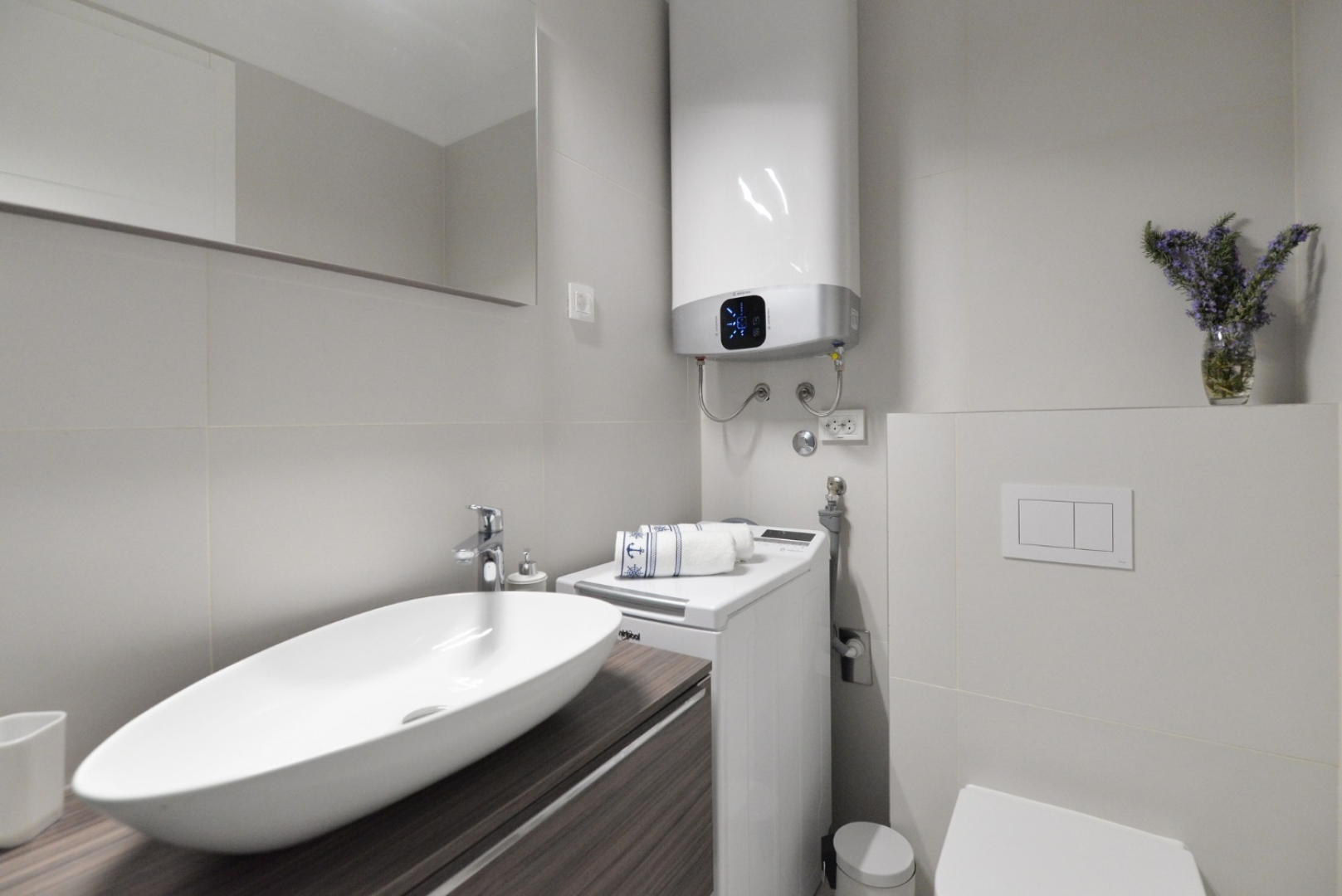 Apartment Nata - free parking A1 Murter, Island Murter