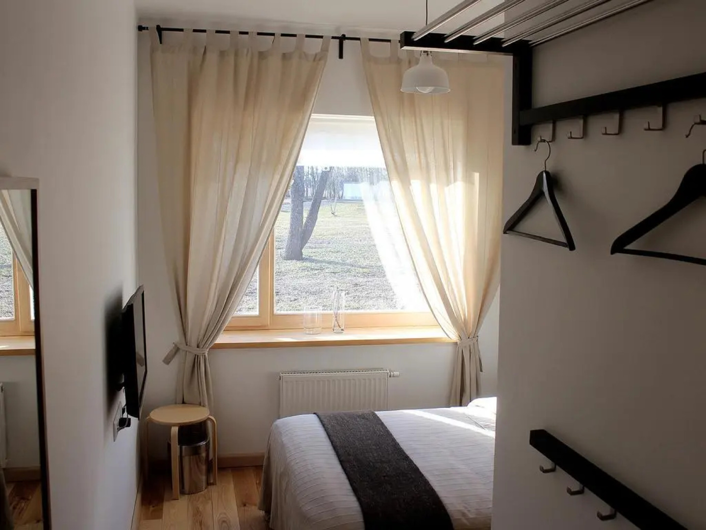 Белые аллеи