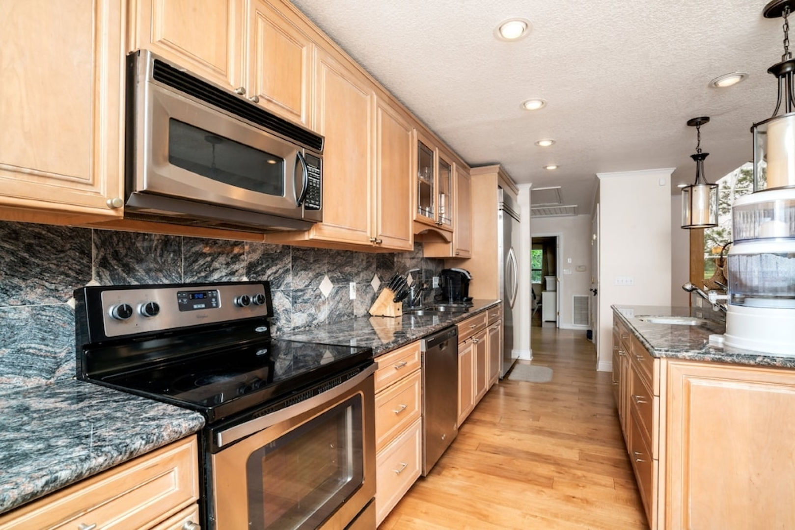 Ultimate 6 Bedroom 5 Bathroom On Bay Hill 5824ta