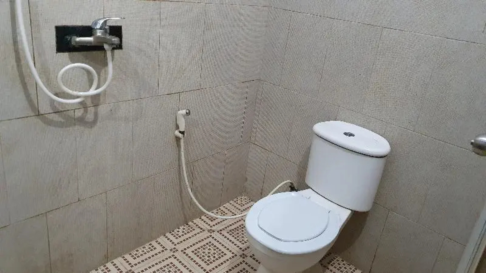 OYO 90368 Batu Adem Guest House