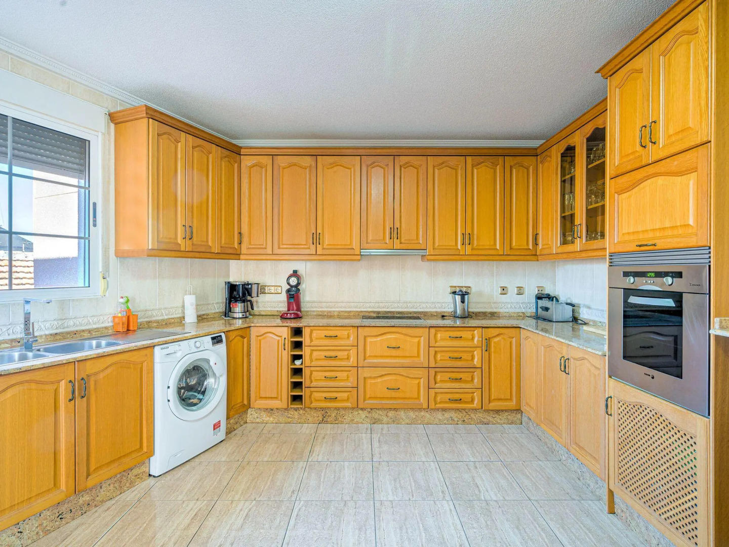 Pretty Holiday Home in San miguel de salinas with Pool