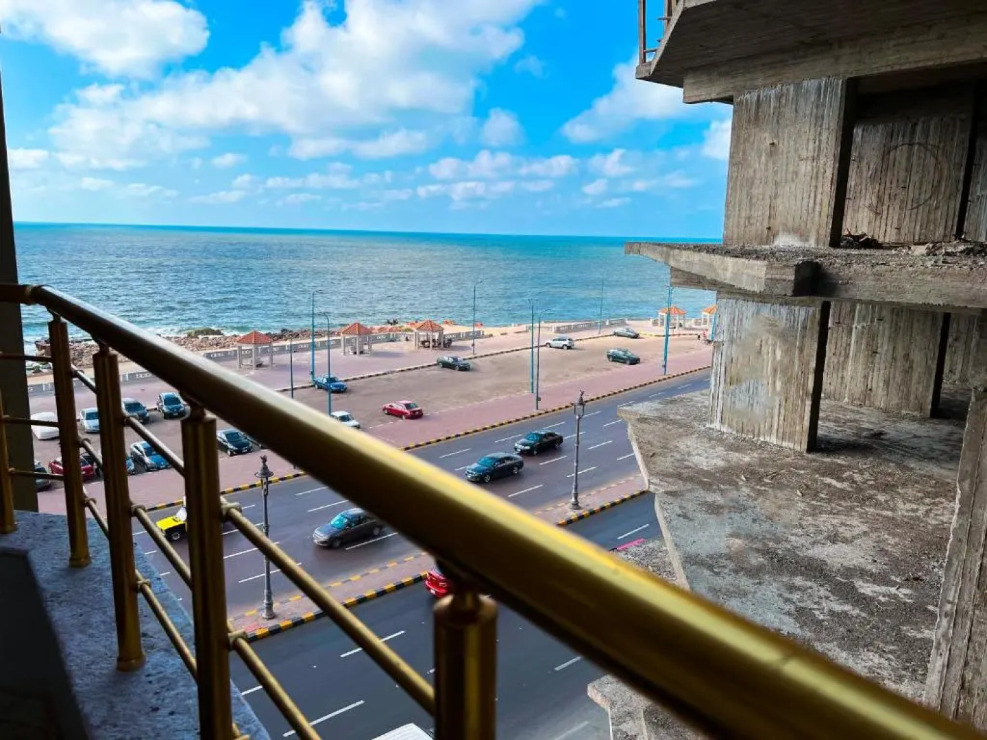 Spacious 3Bed Apt Beach Front View Of Alexandria