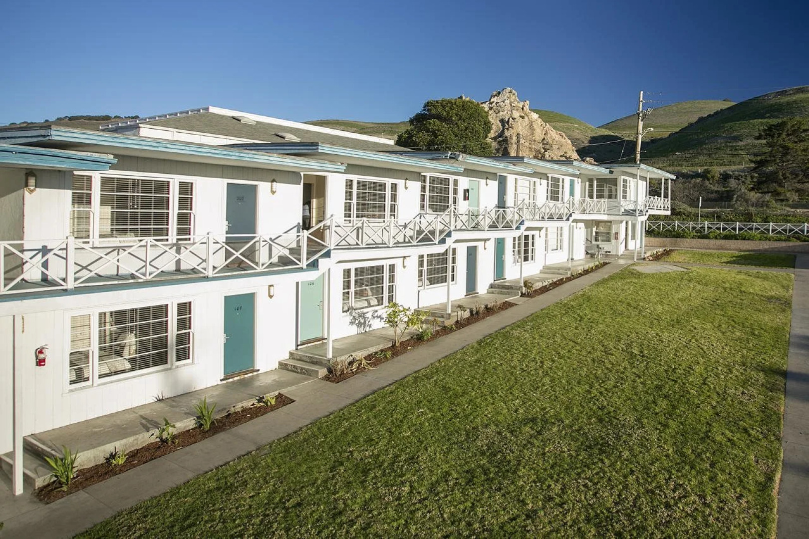 The Tides Oceanview Inn and Cottages