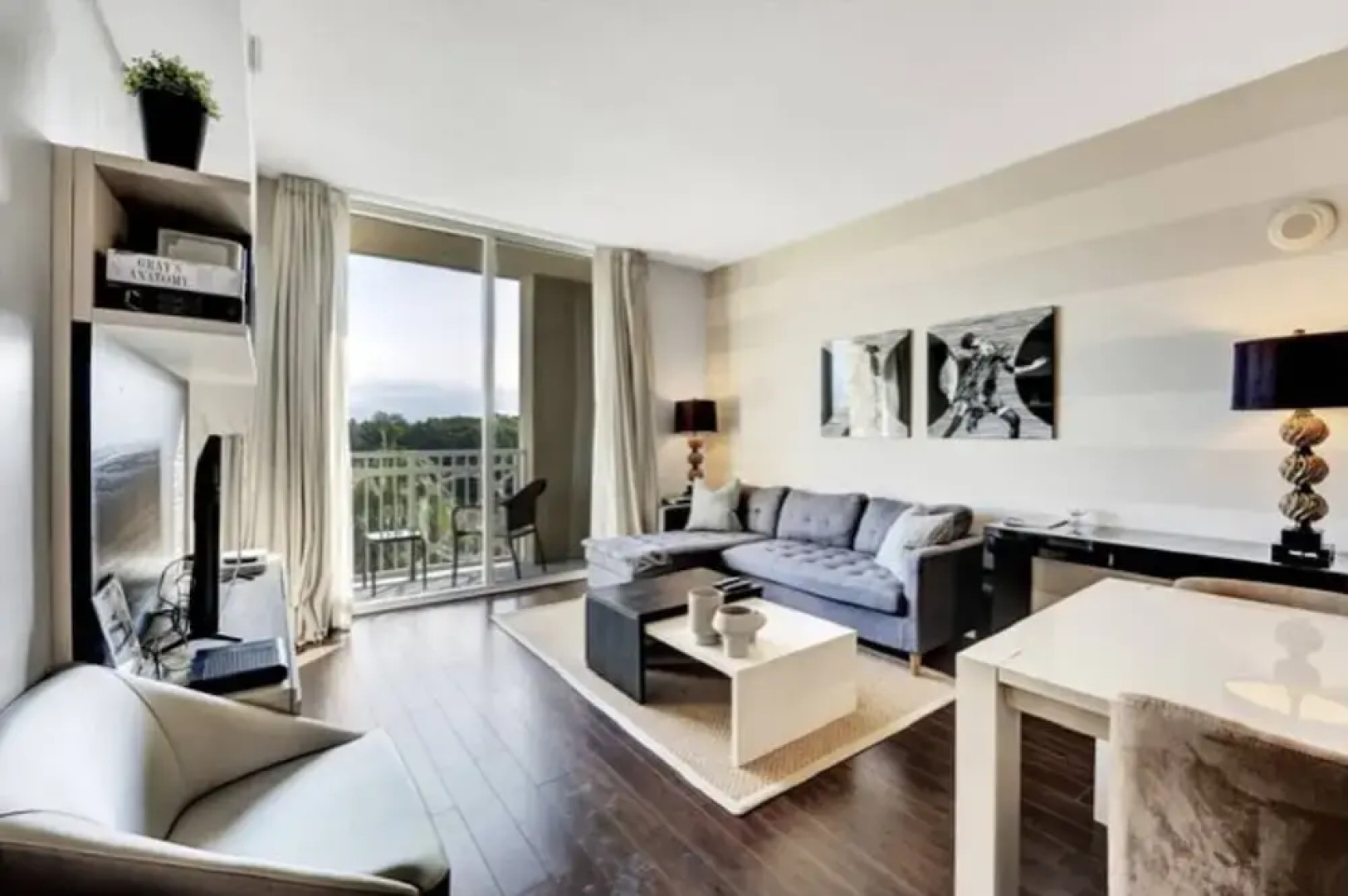 309n Sunrise Suite1 Bedroom, Pools, Jacuzzi, Beach, Shops & Dog Friendly