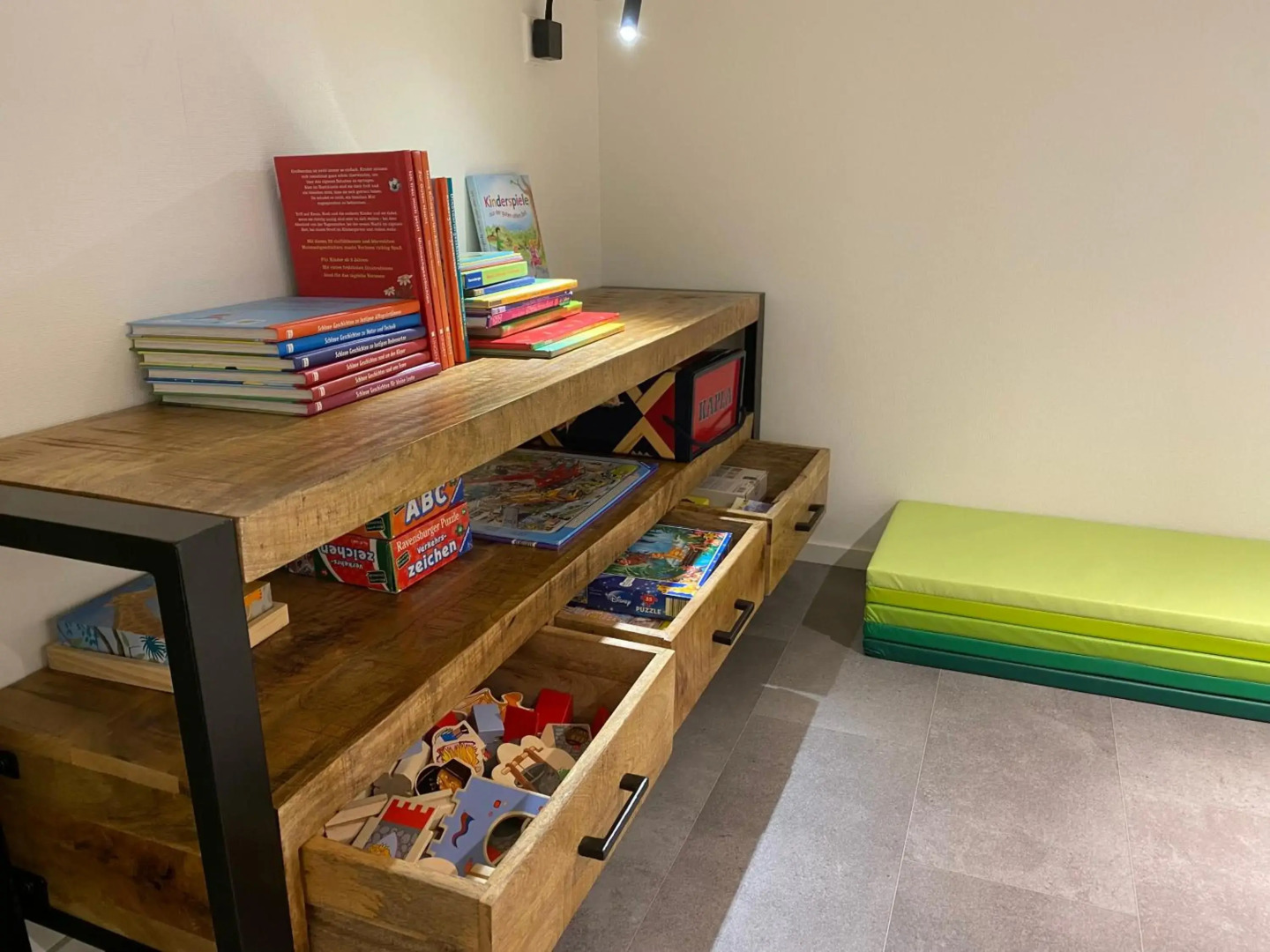 GREEN VILLA - Nachhaltiger Urlaub am Veluwemeer - großer Garten - Dachterrasse mit Meerblick - bis 2 Hunde inklusive