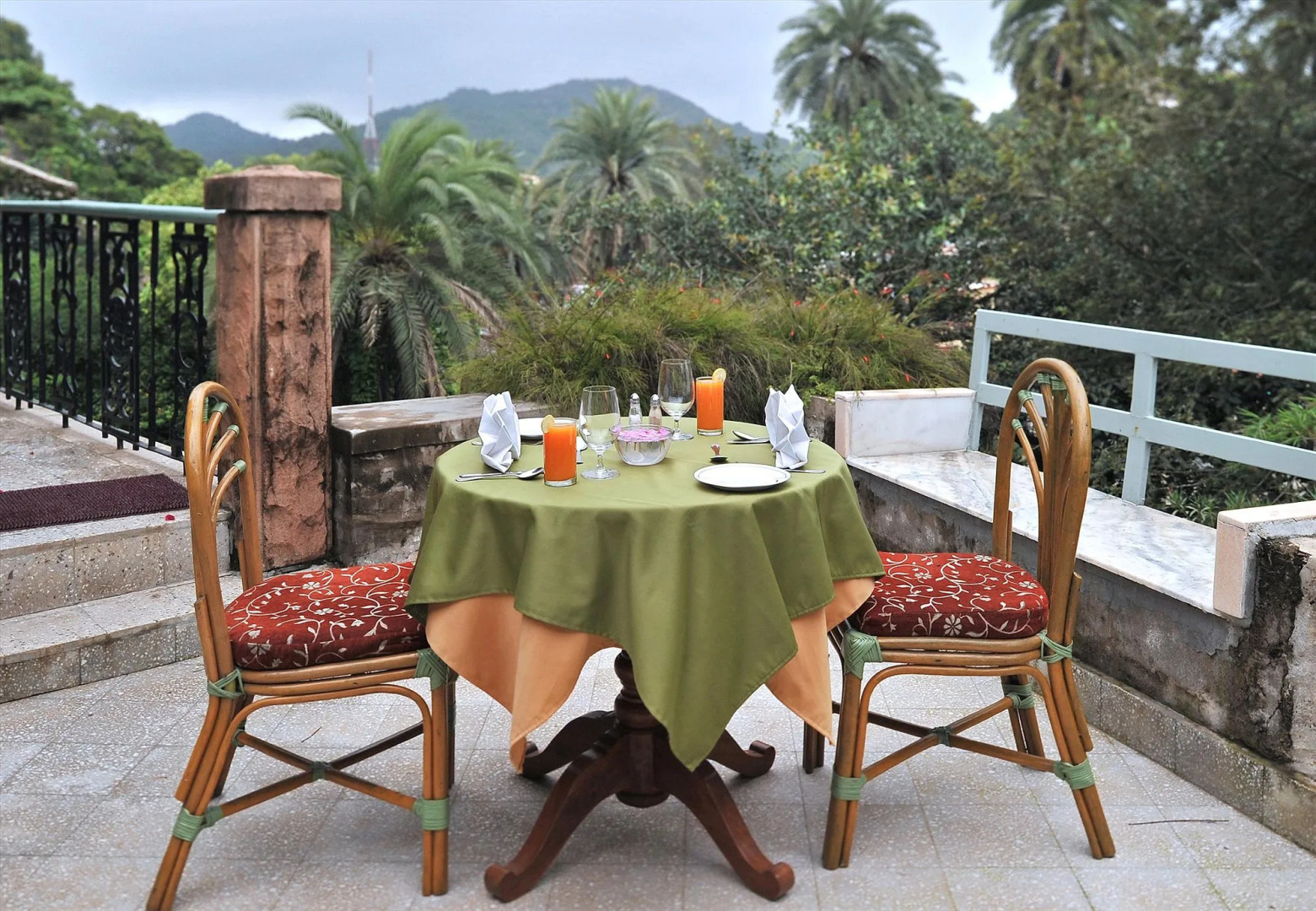 WelcomHeritage Connaught House