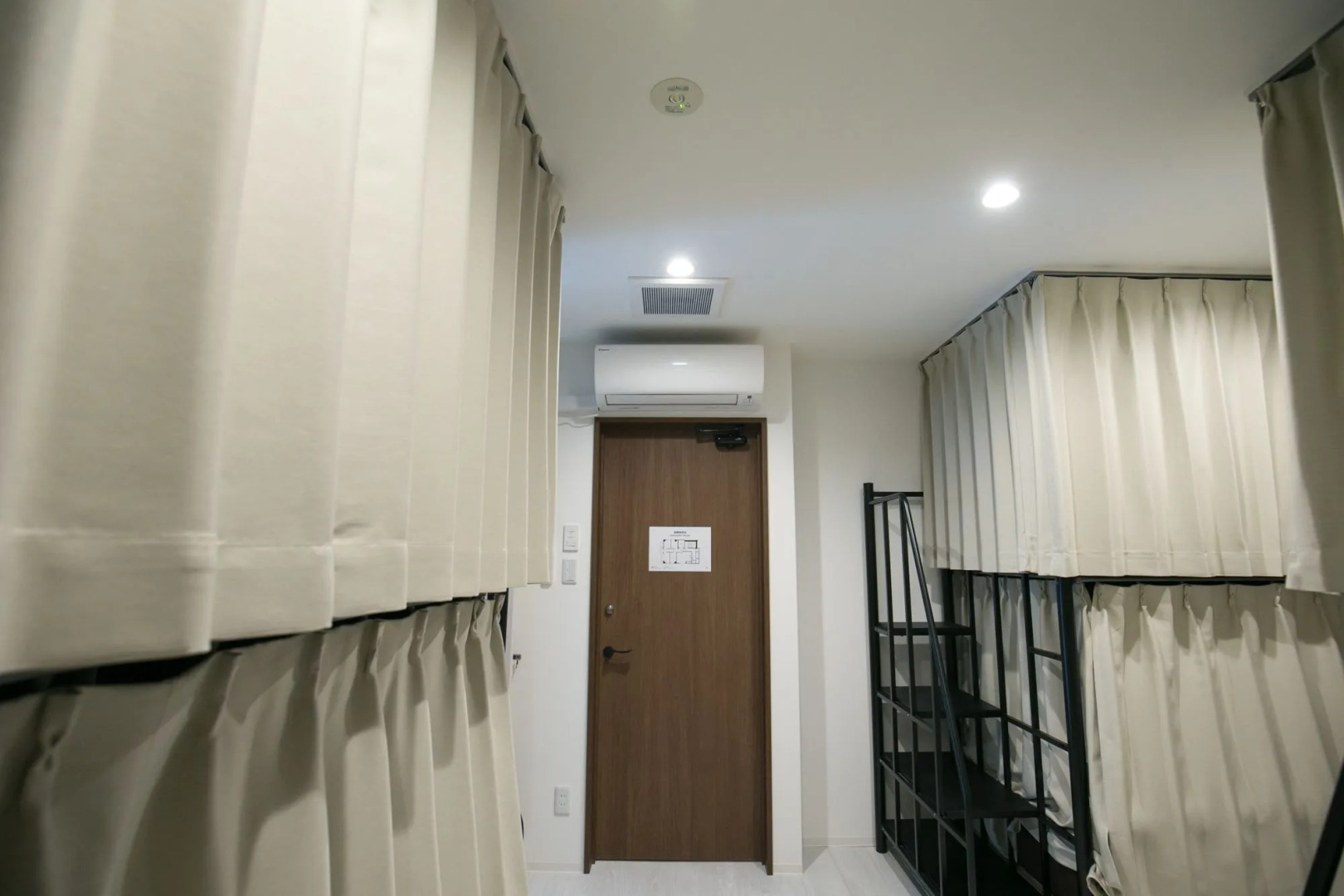 Hotel Mikado - Hostel