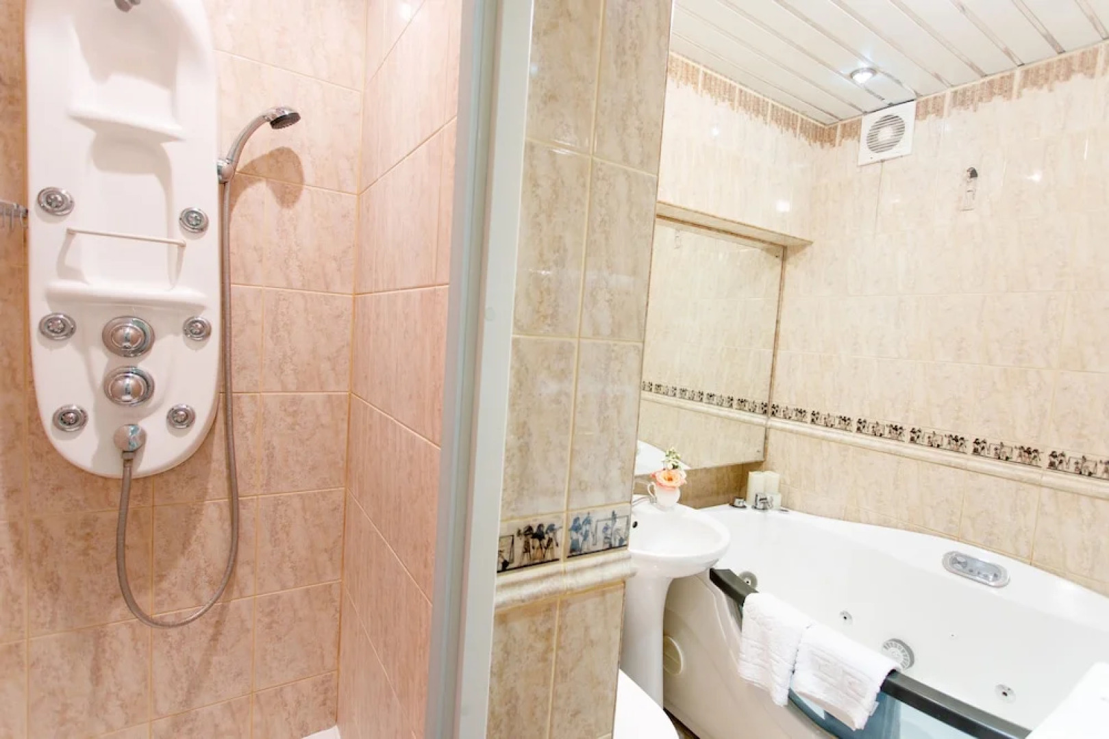 Королевский «люкс» у озера