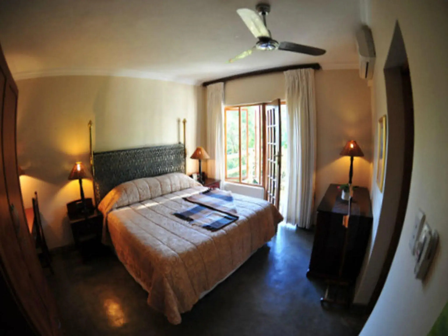 Utopia in Africa Guest Villa