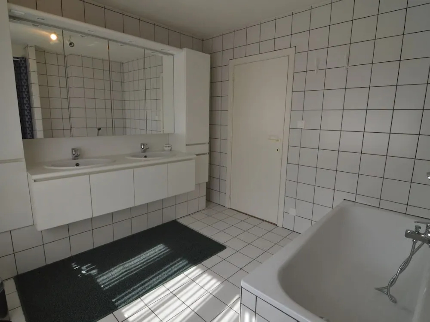 Modern Holiday Home in Beringen with Garden