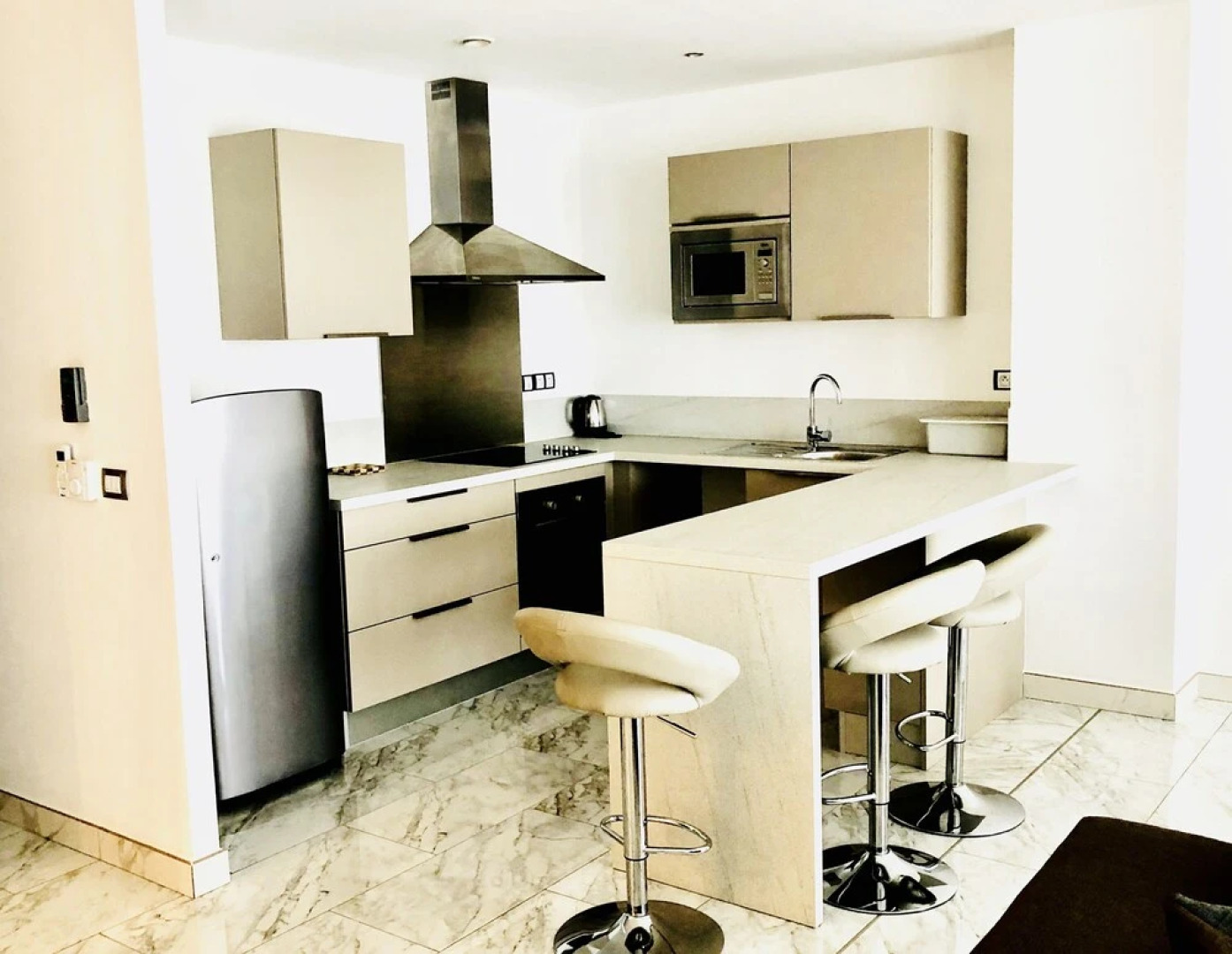 The Streamliner Hotel Apartment