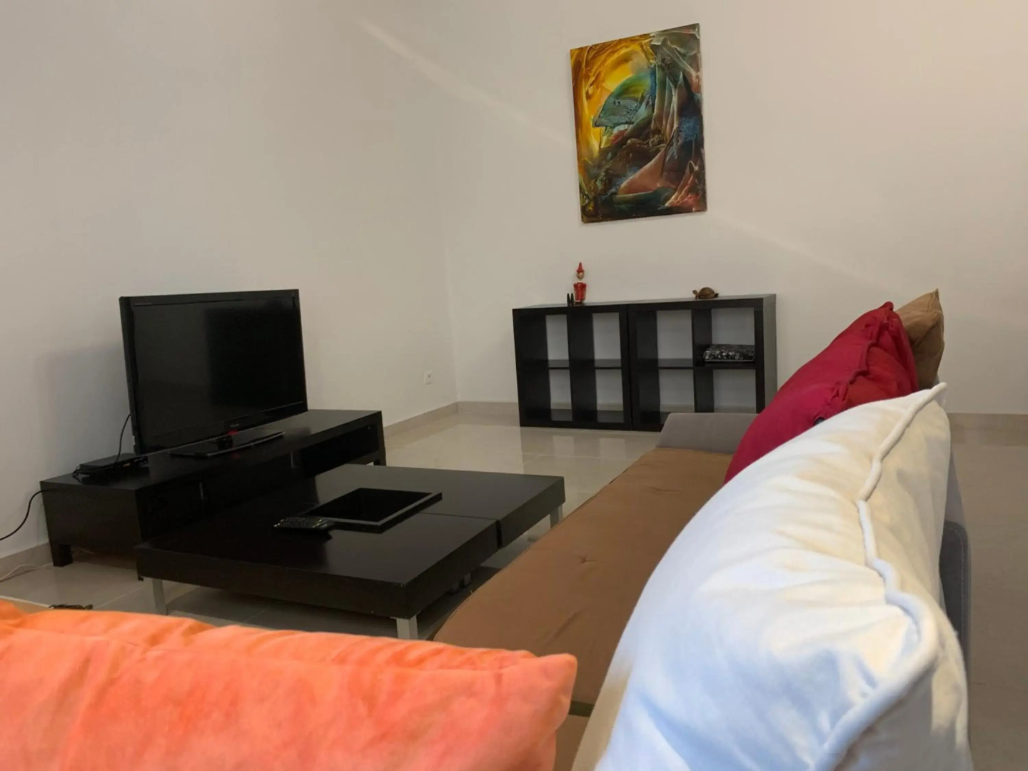 Charmant appartement f4 à la résidence Hasnaoui Oran POUR FAMILLE OU PRO UNIQUEMENT