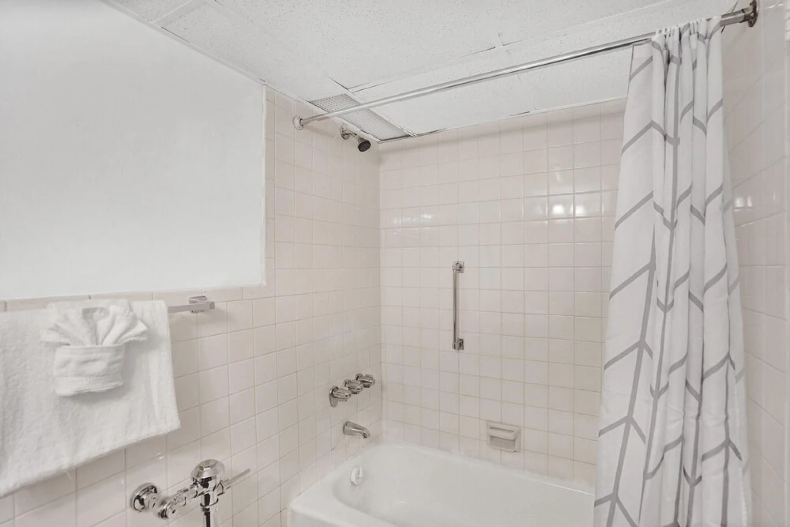 Lovely Hallandale Beach Studio