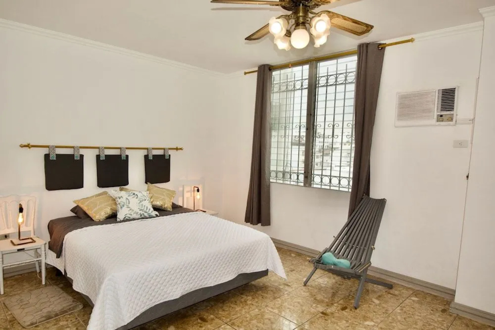 Pepe's House Guayaquil - Self Check-In