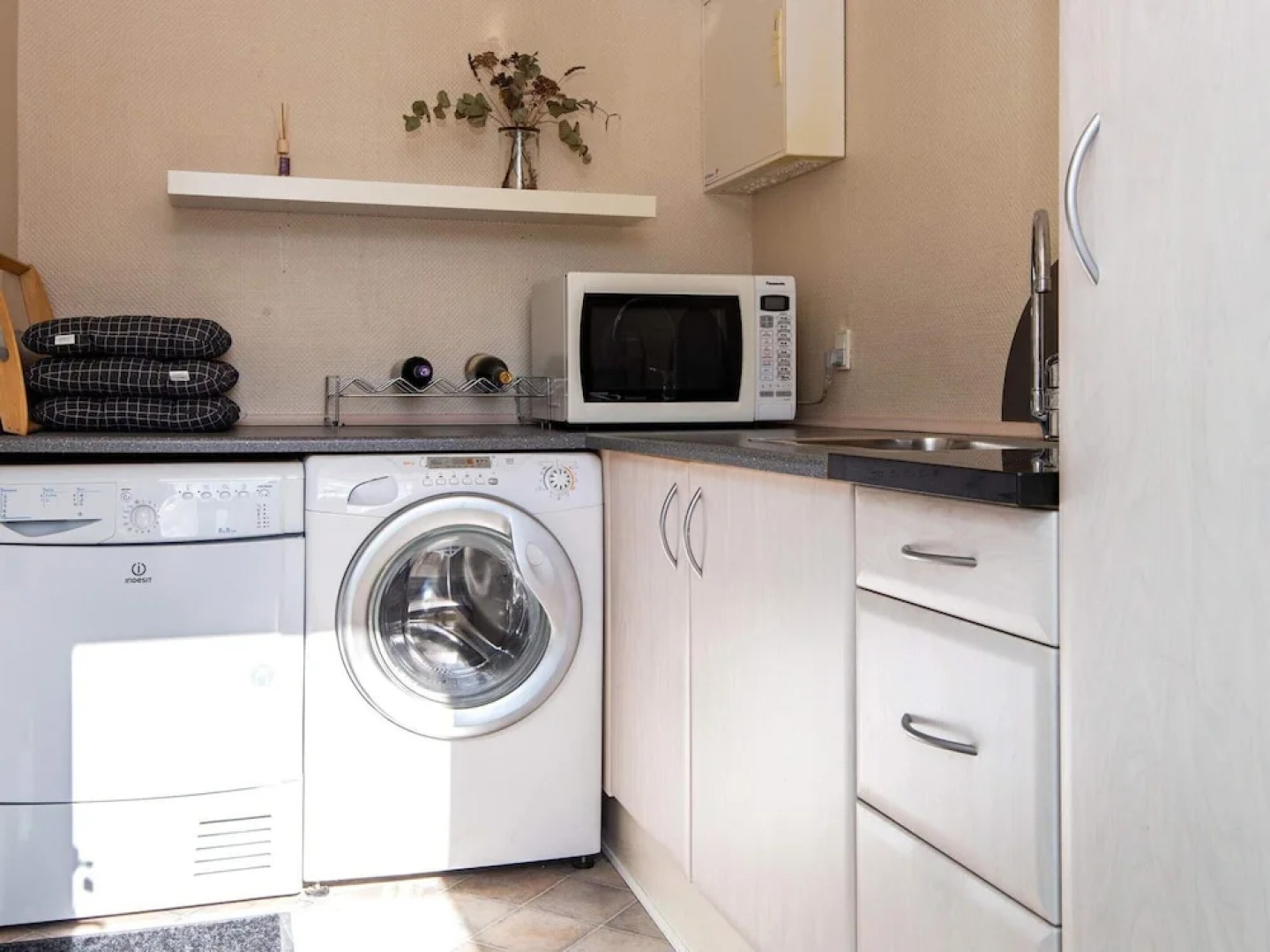 8 Person Holiday Home in Grenaa