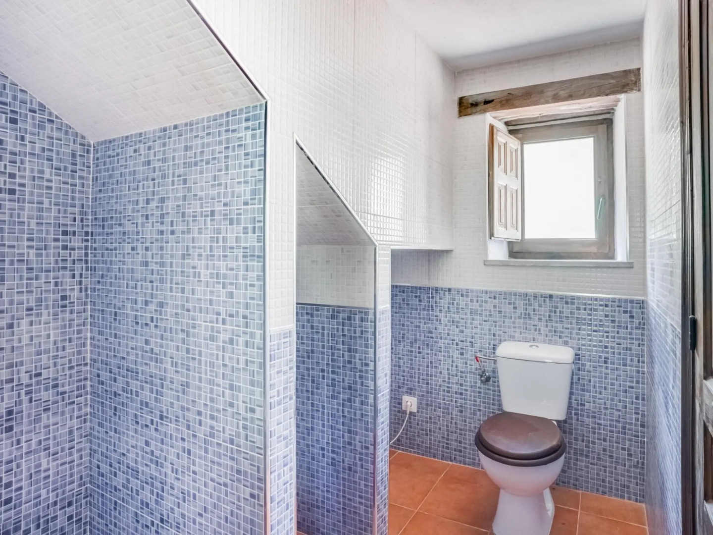 Rustic Holiday Home in Merilla with Valley View