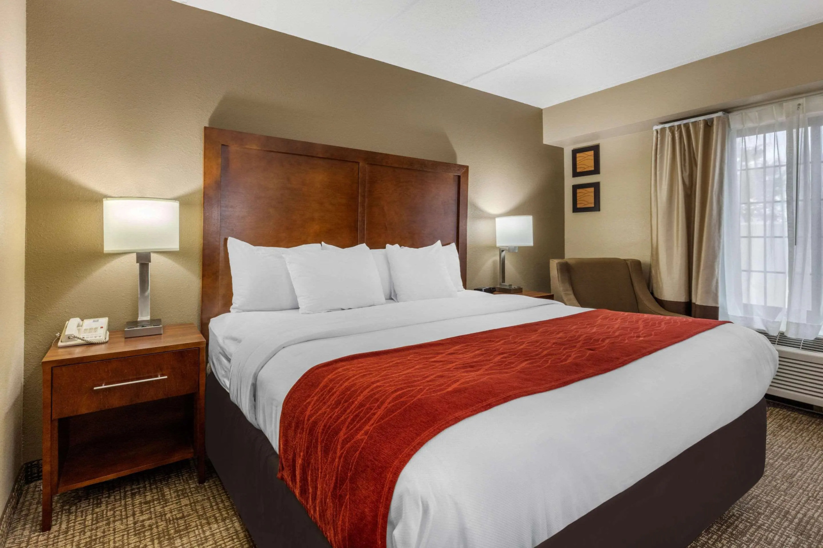 Comfort Inn & Suites Hamilton Place