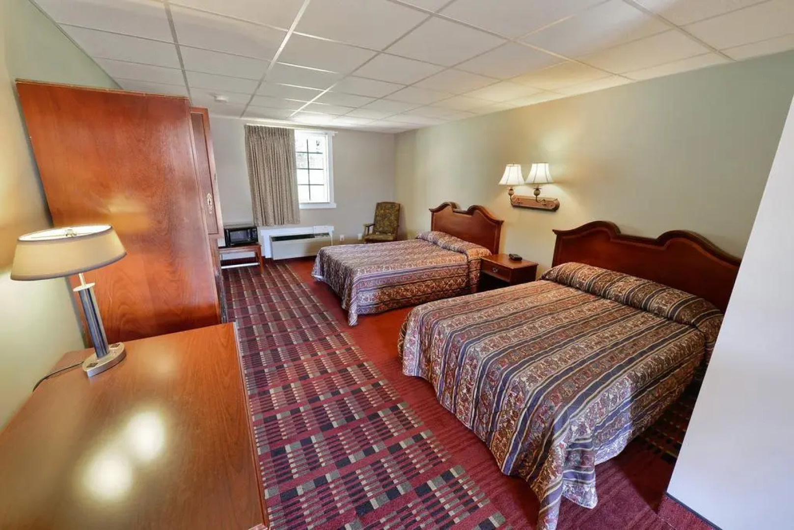 Village Inn Annapolis MD