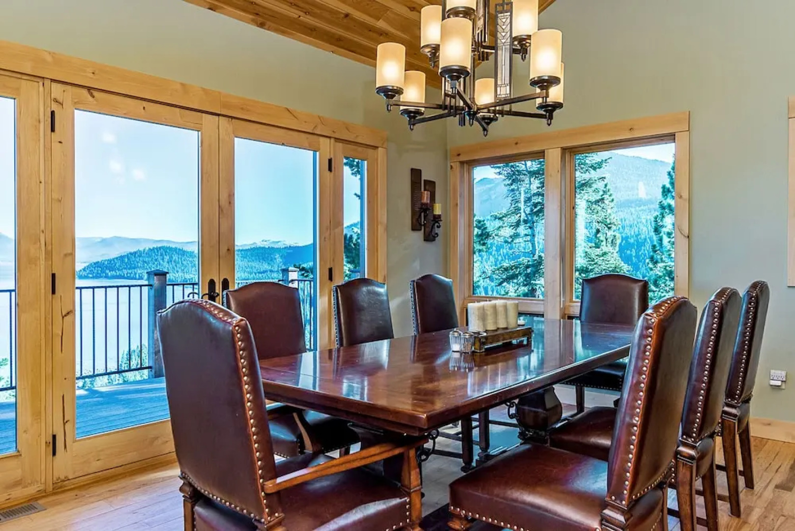 Unforgettable Lake Tahoe Cabin by RedAwning