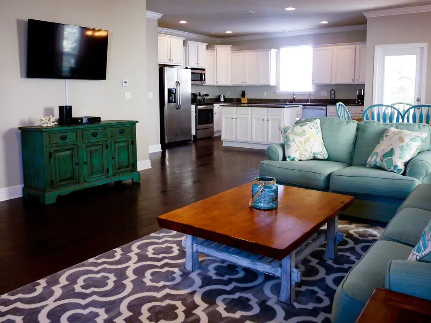 Southern Charm by RedAwning