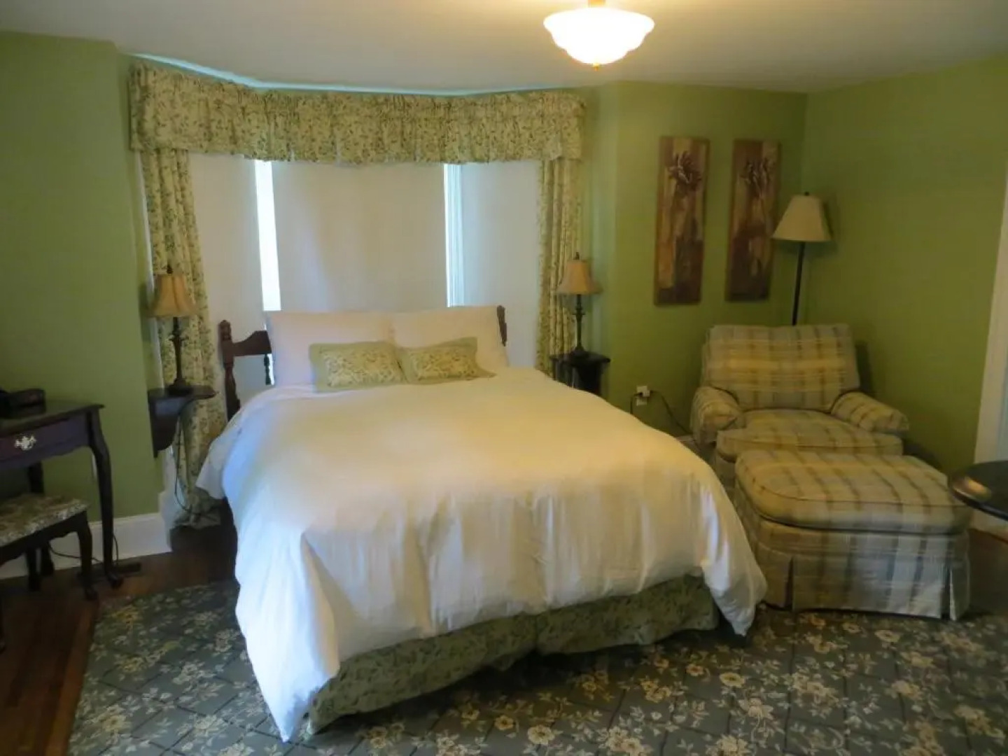 Farmhouse Inn B&B