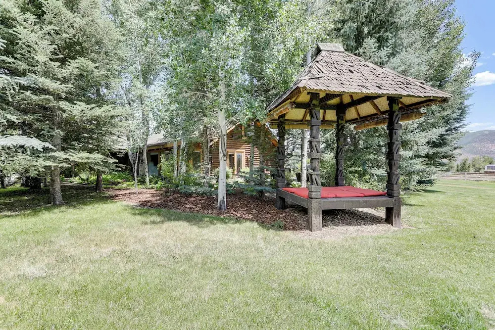 Snowmass Home w/ Hot Tub, Fireplace, & Mtn Views!