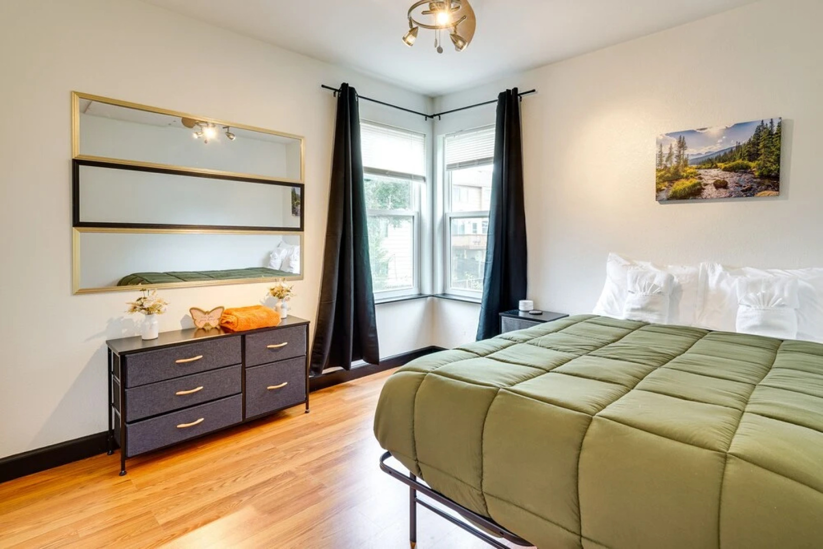 Fountain Retreat w/ Private Hot Tub & Fire Pit