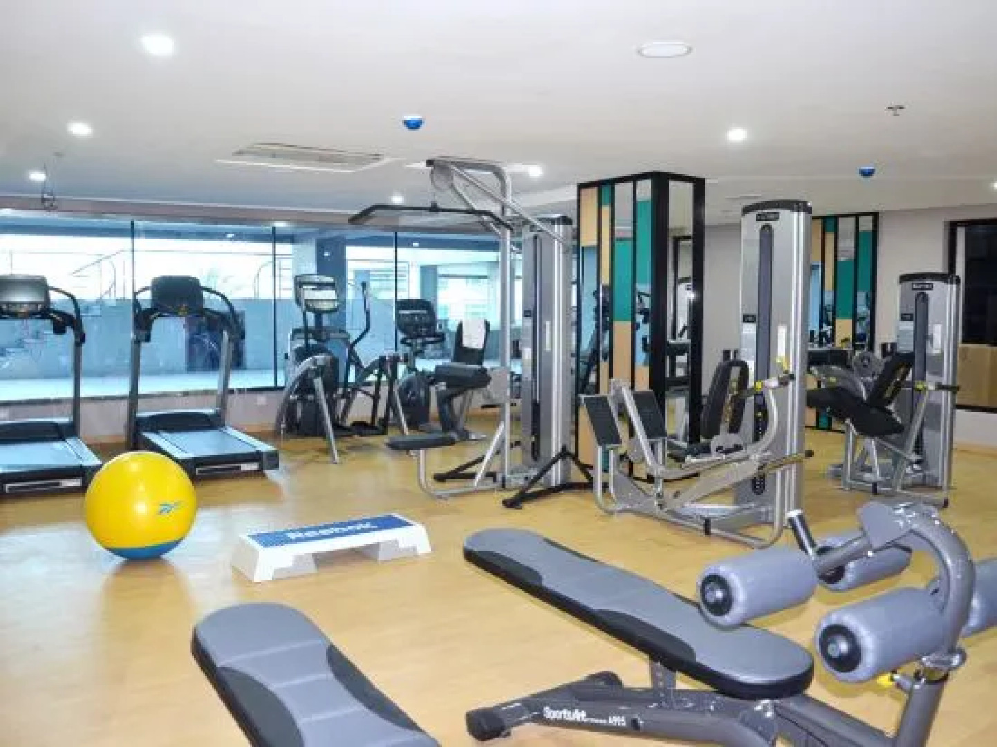 Ramada Hotel And Suites Amwaj Islands